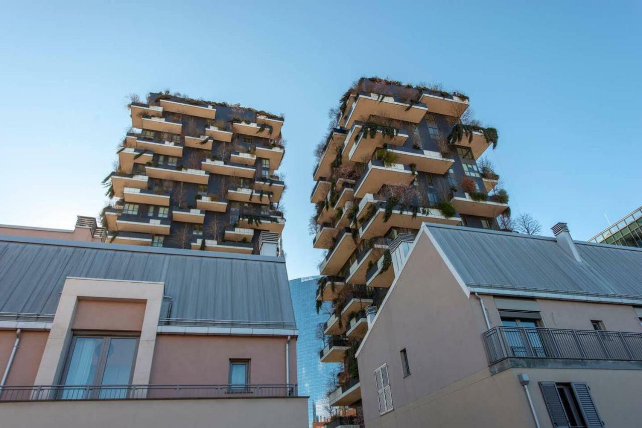 Joivy 1Br Apt In Isola With Stunning View To Bosco Verticale Milan Luaran gambar